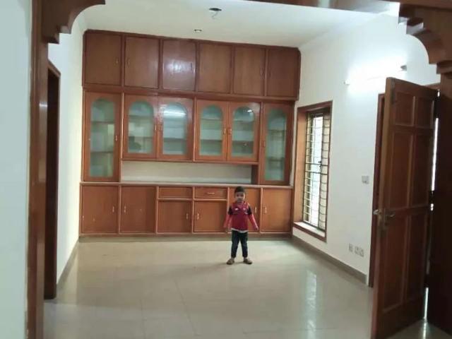 1 kanal tiled 4 bed upper portion Lahore Wapda Town ID 45787
