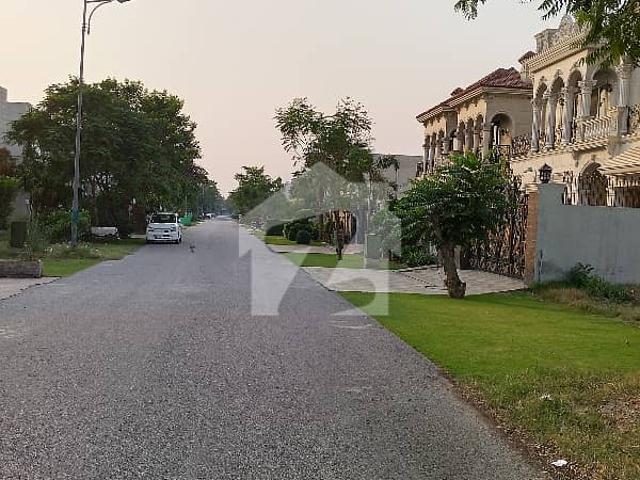 1 Kanal Top Location Plot For Sale Sector U