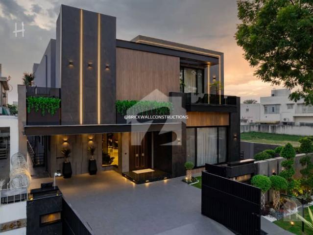 1 Kanal Top Quality Build Modern Design House For Sale In DHA Lahore Phase 4 Prime Location