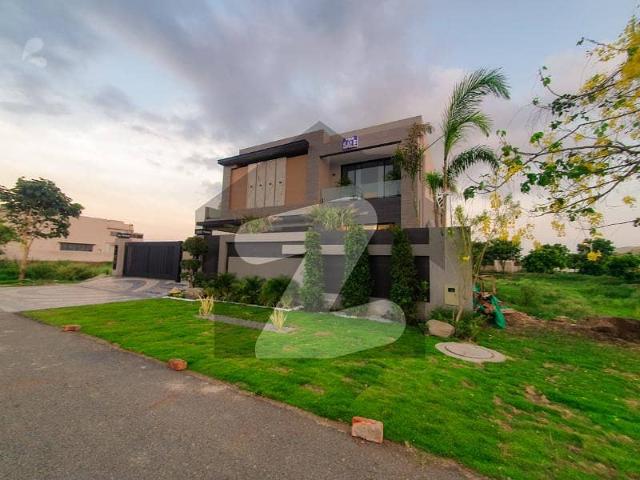 1 Kanal Top Quality Build Luxurious Beautiful Modern Design Villa With Basement For Rent In DHA Lahore Phase 3 Prime Location