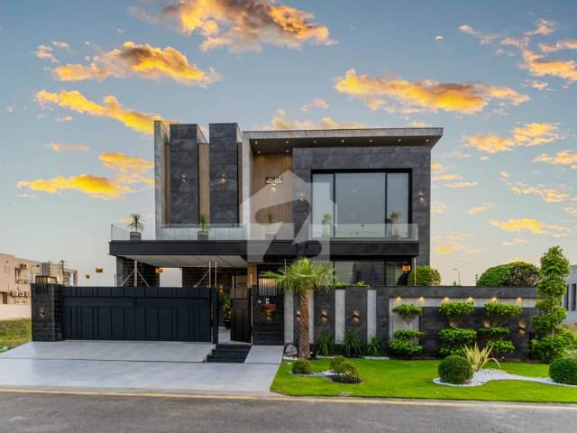 1 Kanal Top Quality Build Luxurious Beautiful Modern Design Villa With Basement For Rent In DHA Lahore Phase 7 Prime Location