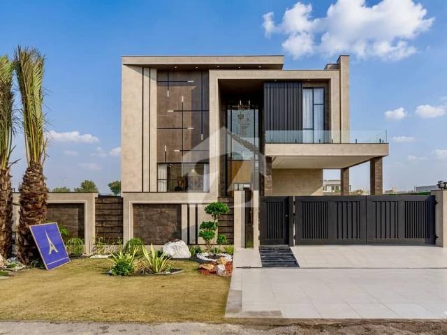 1 Kanal Top Quality Build Luxurious Beautiful Modern Design Villa With Basement For Sale In DHA Lahore Phase 7 Prime Location