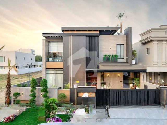 1 Kanal Top Quality Build Luxurious Beautiful Modern Design Villa With Basement For Sale In DHA Lahore Phase 6 Prime Location Near To Raya