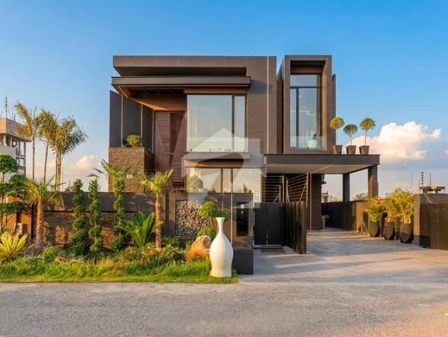 1 Kanal Top Quality Build Luxurious Beautiful Modern Design Double Height Lounge Villa With Basement For Sale In DHA Lahore Phase 6 Prime Location Near To Mosque