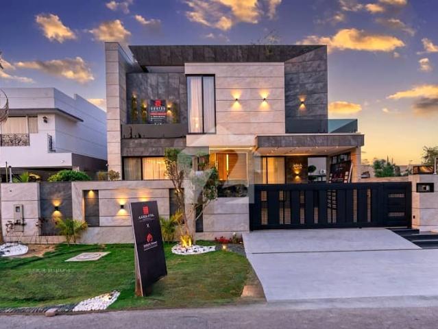 1 Kanal Top Quality Build Luxurious Beautiful Modern Design Double Height Lounge Villa With Basement For Sale In DHA Lahore Phase 6 Prime Location Near To Park
