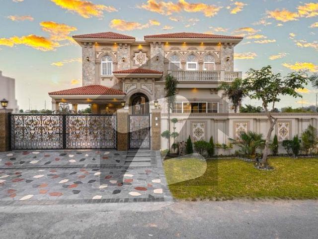 1 Kanal Top Quality Build Luxurious Beautiful Spanish Design Villa For Sale In DHA Lahore