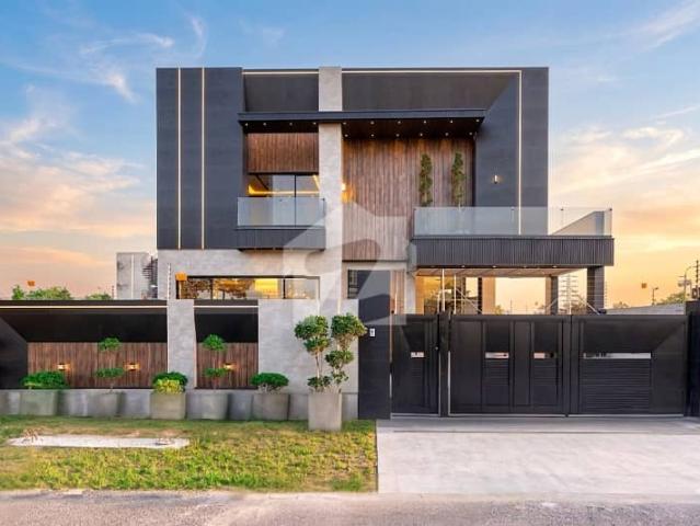 1 Kanal Top Quality Build Luxurious Beautiful Ultra Modern Design Villa With Basement For Sale In DHA Lahore Phase 6 Prime Location Near To Raya 10 KV Solar Installed