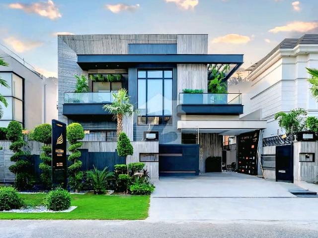 1 Kanal Top Quality Build Luxurious Beautiful Ultra Modern Design Villa Full Furnished With Basement For Sale In DHA Lahore Phase 7 Prime Location