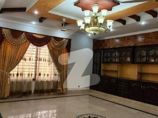 1 Kanal Triple Storey Modern Style House D 17