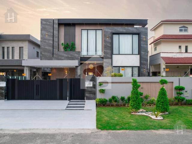 1 kanal ultra modern design fully furnished bungalow