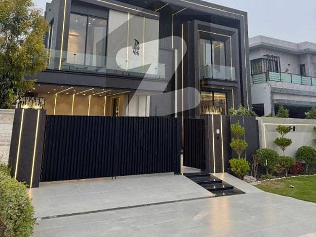 1 kanal Ultra Modern Designer house for sale hot location
