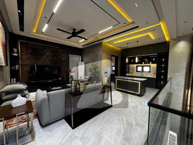 1 Kanal Ultra Modern House Located At Prime Location At Heart Of DHA Multan Sector M DHA Phase 1 Sector M