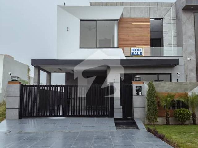 1 Kanal Ultra modern luxury 4 Bedroom House is Available for Sale in DHA phase 7 Lahore cantt