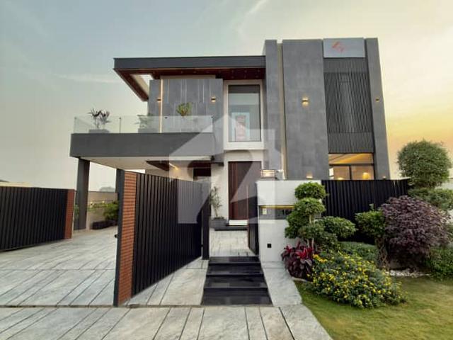 1 kanal ultra modern luxury house for sale