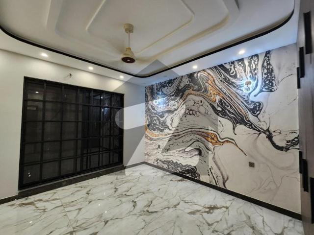 1 Kanal Ultra Modern Style Double Storey House Luxery Available For Sale In Valancia Town Lahore By Fast Property Services Lahore Valencia Housing Society