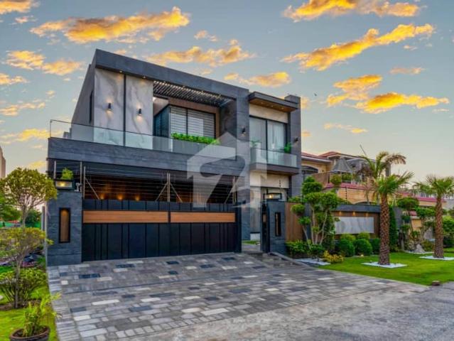 1 kanal ultra modern super luxury bungalow for sale on top laction