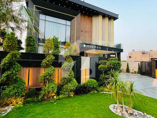 1 Kanal Ultra Luxury Smart Home | Full Basement | Swimming Pool | Cinema | Lift | Fully Furnished