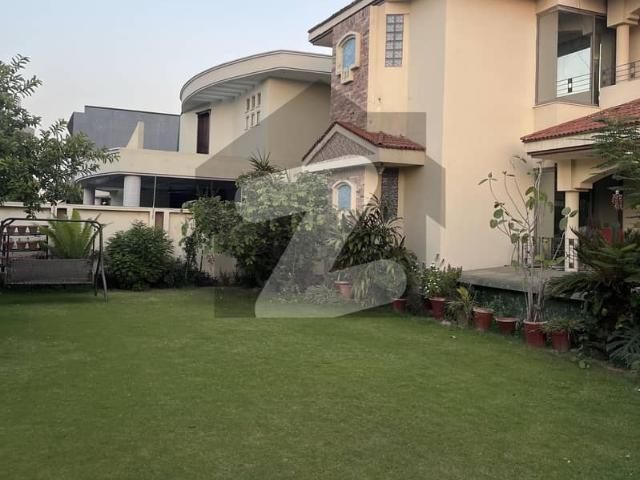 1 Kanal Upper Portion Available For Rent