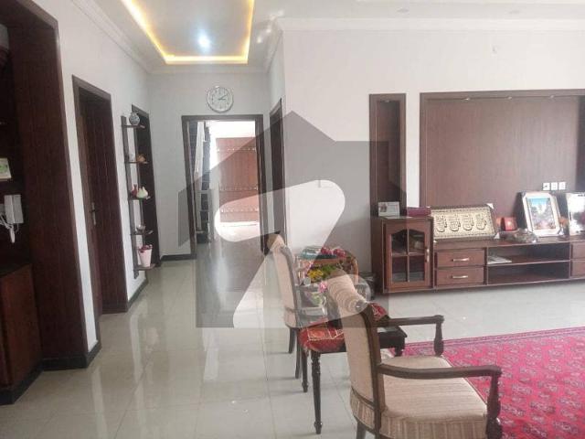 1 Kanal Upper Portion 3 Bedroom Luxury Layout TV Lounge Drawing Room Dining Area Modern Kitchen