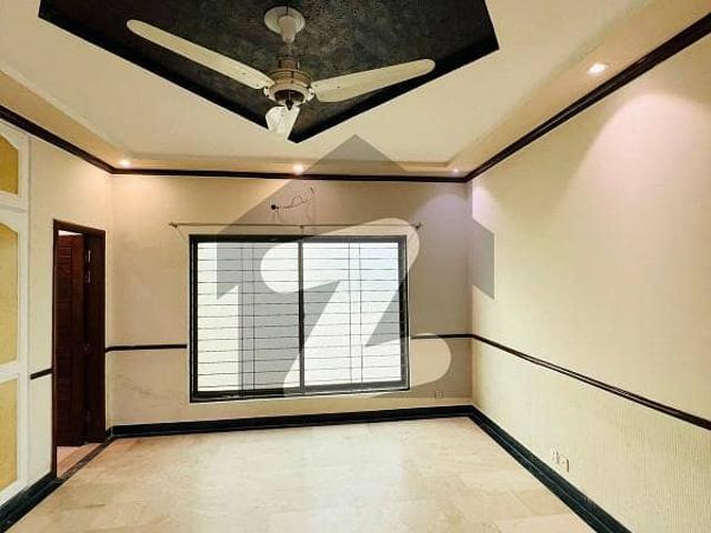 1 Kanal Upper Portion 3 Beds