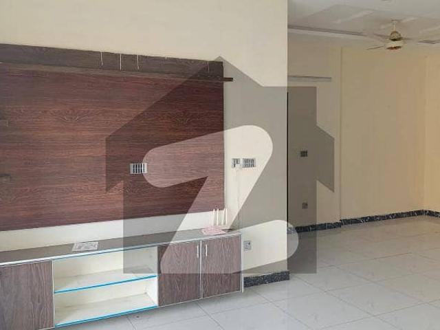 1 Kanal Upper Portion Available for Rent in Tip 2