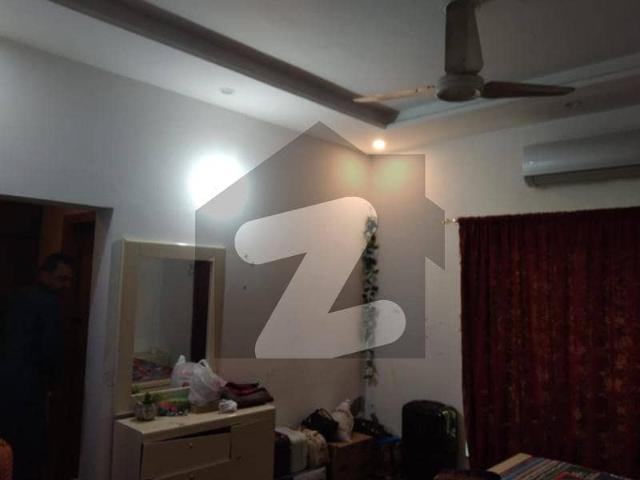 1 Kanal Upper Portion Available For Rent