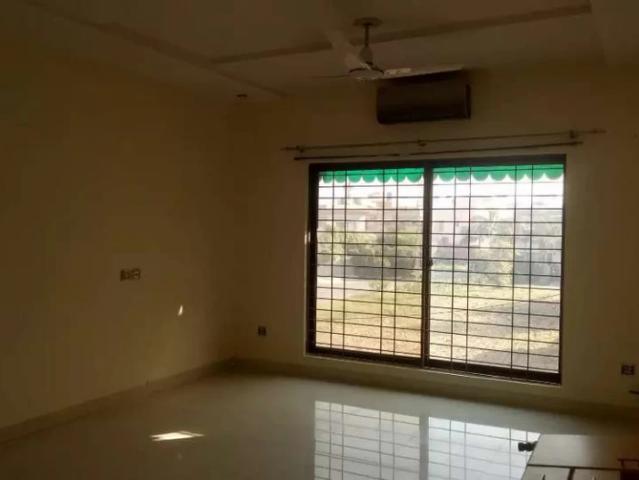 1 kanal upper portion dha phase 4 Lahore DHA Phase 4 ID 33099