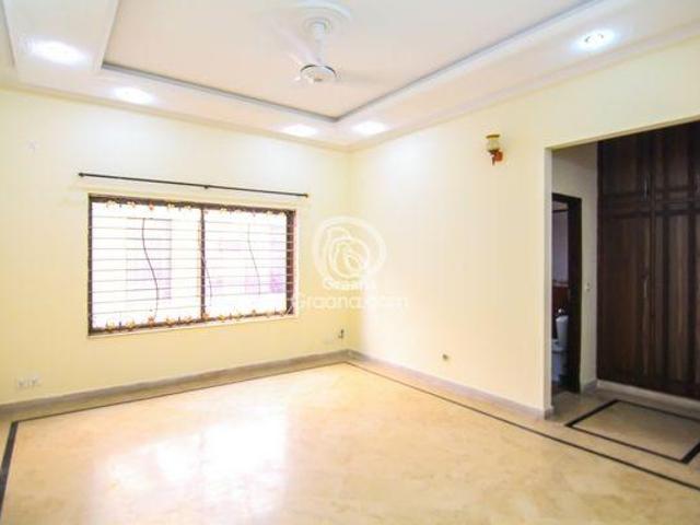 1 Kanal Upper portion for Rent