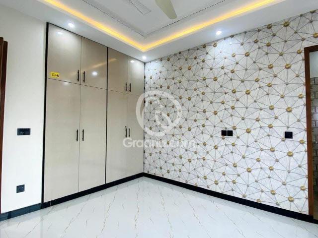 1 Kanal Upper portion for Rent