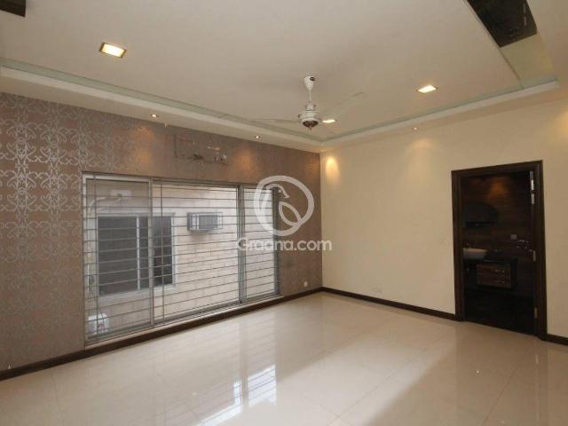 1 Kanal upper portion for rent