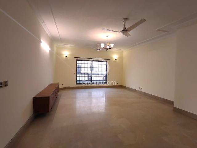 1 Kanal Upper portion for Rent