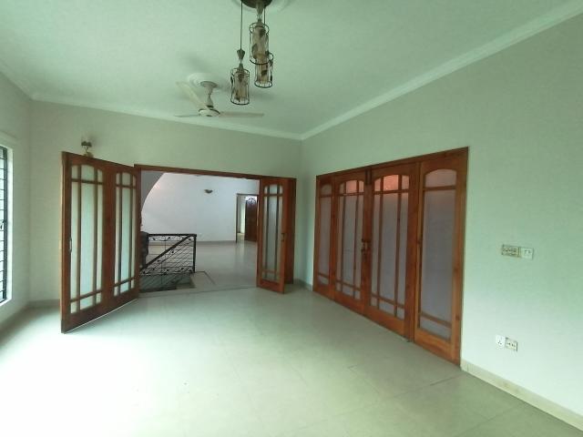 1 Kanal Upper portion for Rent