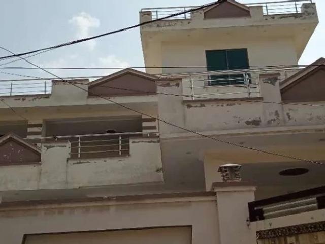 1 kanal upper portion for rent. All facilities is available in area Lahore Raiwind Road ID 21608