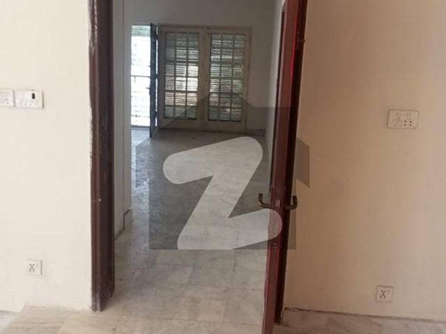 1 Kanal Upper Portion for Rent Gulberg
