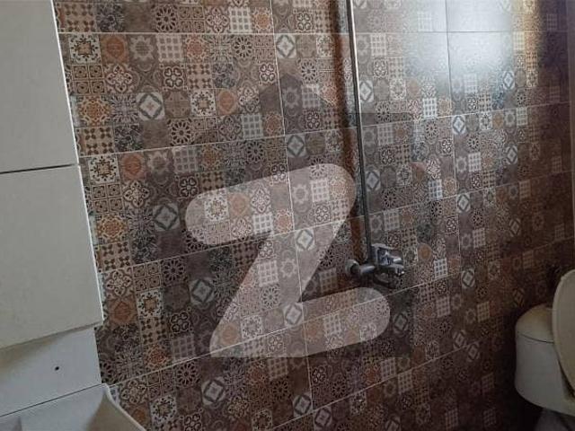 1 kanal upper portion for rent in a very hot location in lda avenuee 1 in lahore