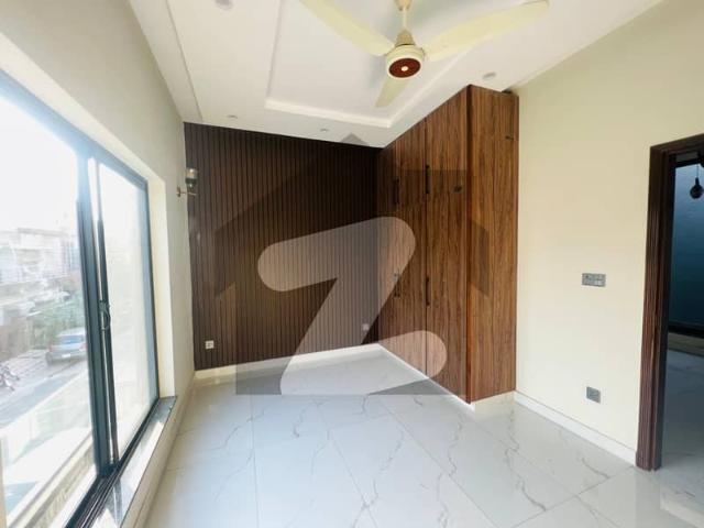1 Kanal Upper Portion For Rent In Formanites Housing Scheme