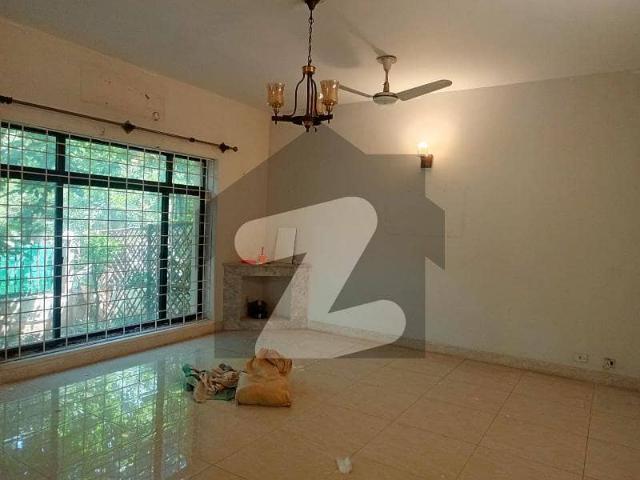 1 Kanal Upper Portion For Rent In I 8/2 Islamabad