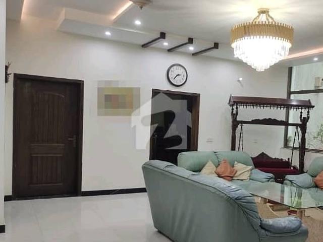 1 Kanal Upper Portion Ideally Situated In Cantt