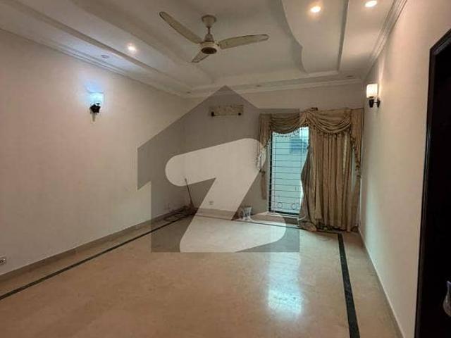 1 Kanal Upper Portion with Lower Lock available for rent