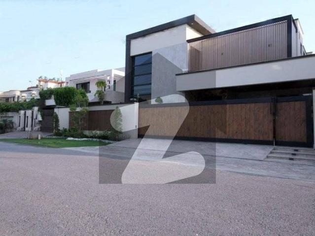 1 Kanal Used House At Good Price And Offer In DHA Phase 2