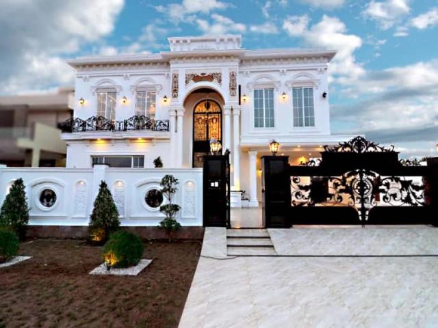 1 Kanal 100 Sq Ft CORNER Luxury Spanish Bungalow For Sale On Top Locat Lahore DHA Phase 6 ID 80556