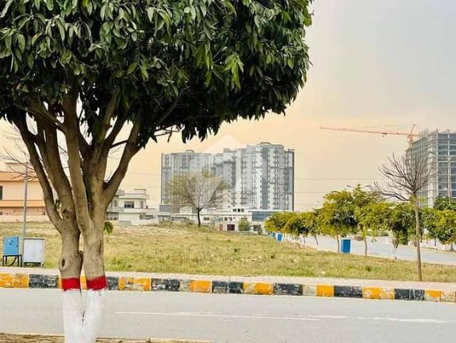 1 Kanal 50*90 Plot No: 2853 in Block E