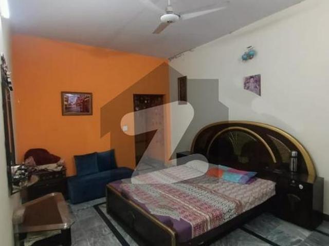 1 kanal 5 bed single unit house for rent in Harley Street