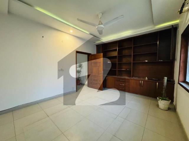 1 Kanal 5 Bedroom Double Unit House Available For Sale In DHA 1 Sec D DHA Defence Phase 1