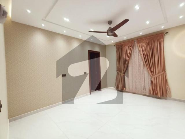 1 kanla beautiful house available for sale in a very hot location iin pcsir housing scheme phase 1