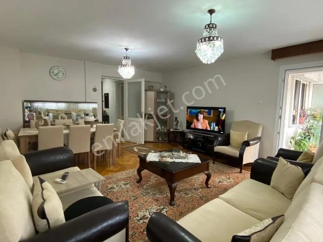 1.karantina Mah.sinde Deniz Manzaralı Geniş 3+1 Satılık Daire