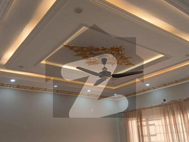 1 kinal Like A New Tile Floor Upper Portion For Rent