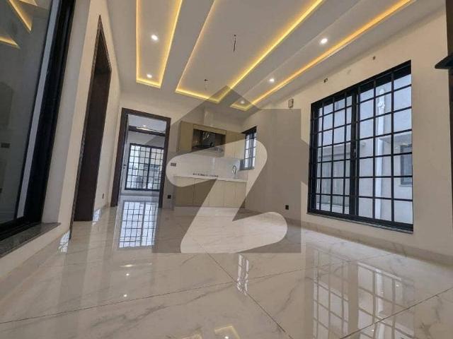 1 Kinal Upper Portion For Rent