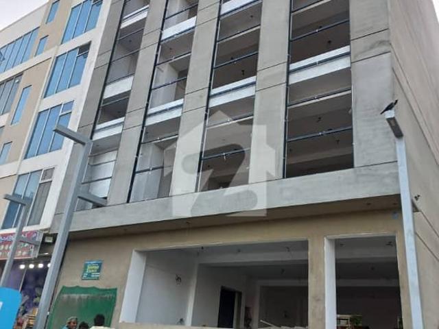 1 Lac Sqft New Building Available For Rent