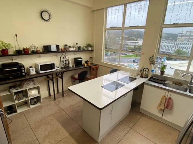 1 large room 2 separate spaces